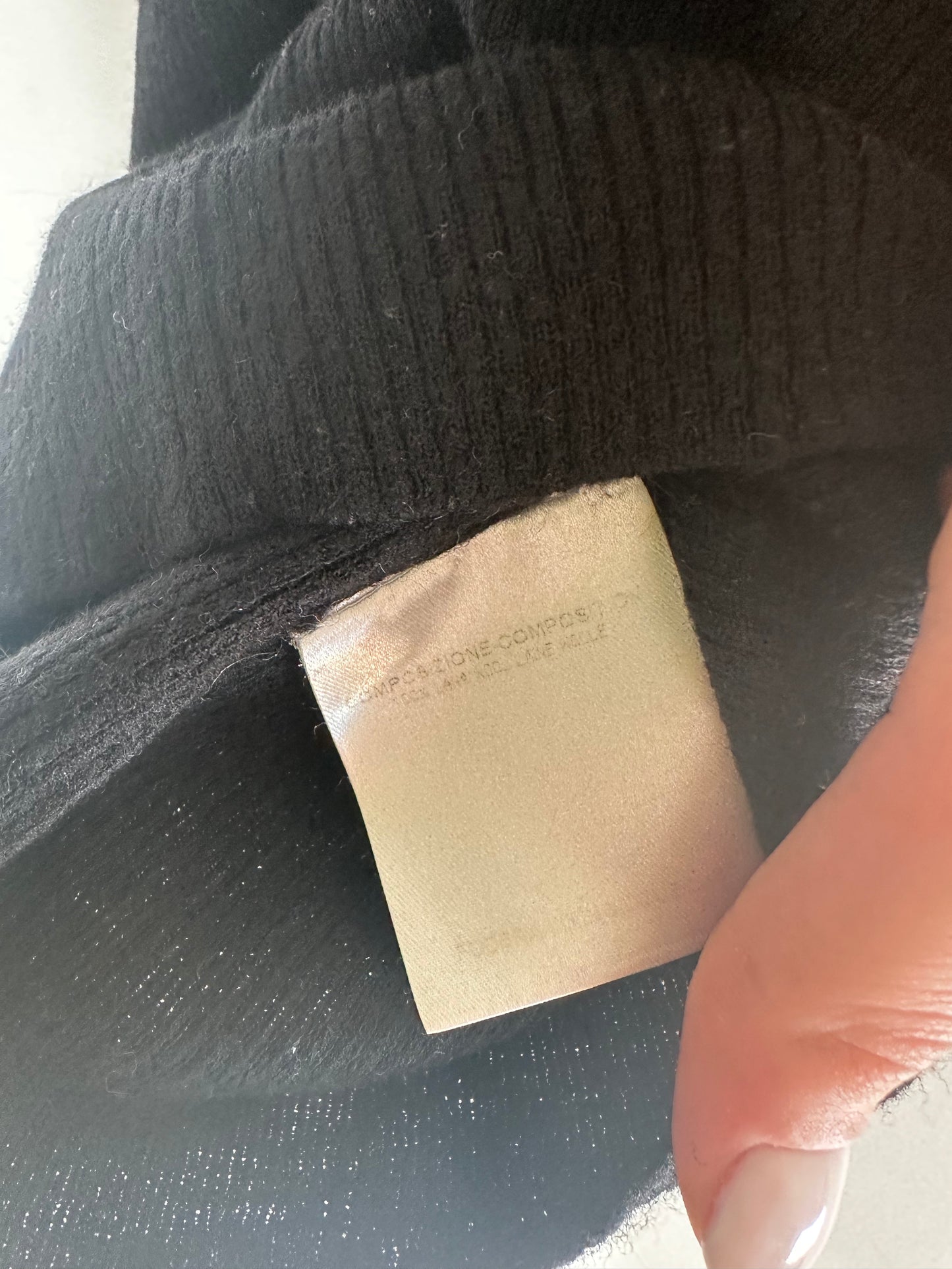 Gucci Wool Black V-neck Sweater Size Large Retail Price 700€