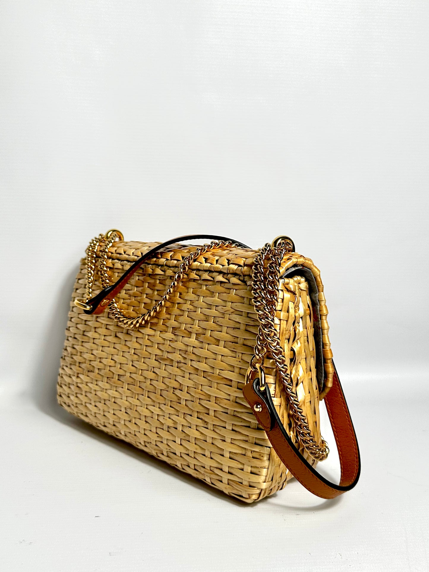 Gucci Natural Glazed Woven-Wicker Cestino Bag With Gold Hardware