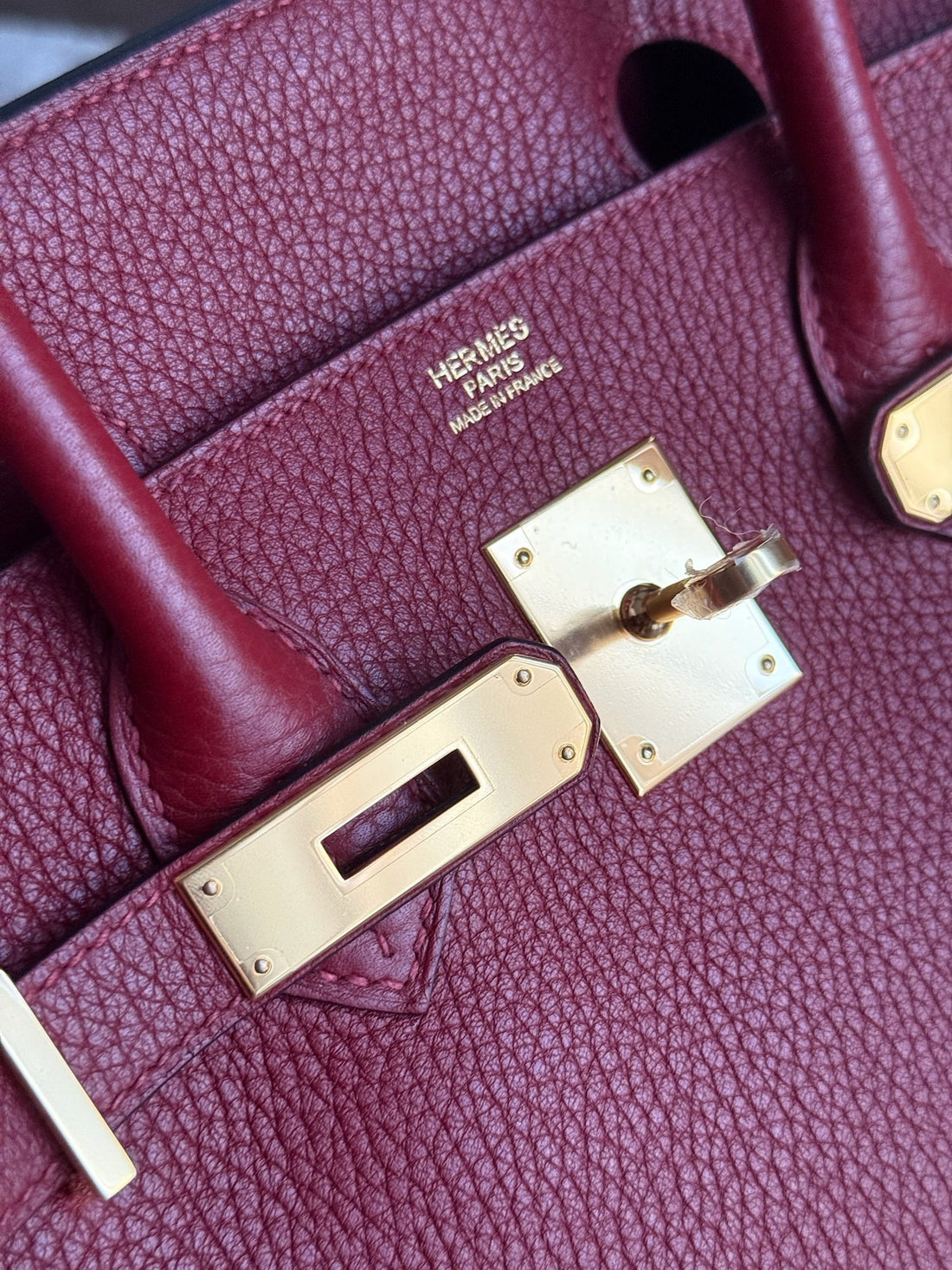 Autumn Fashion Trend 2025: Burgundy in the Spotlight